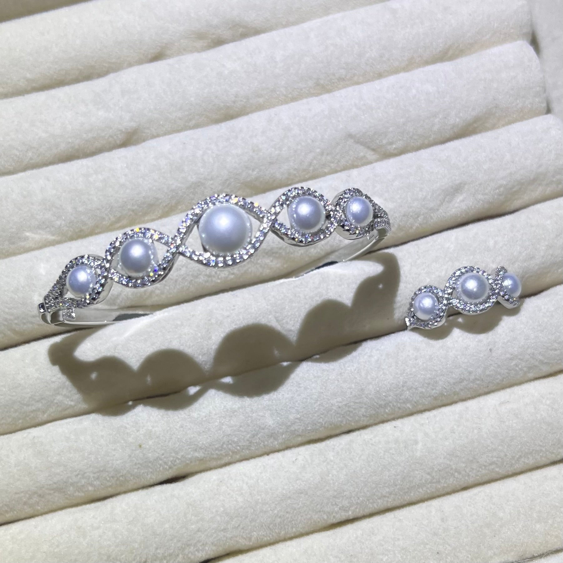 Infinity Pearl ♾️ Silver Bangle and Ring set