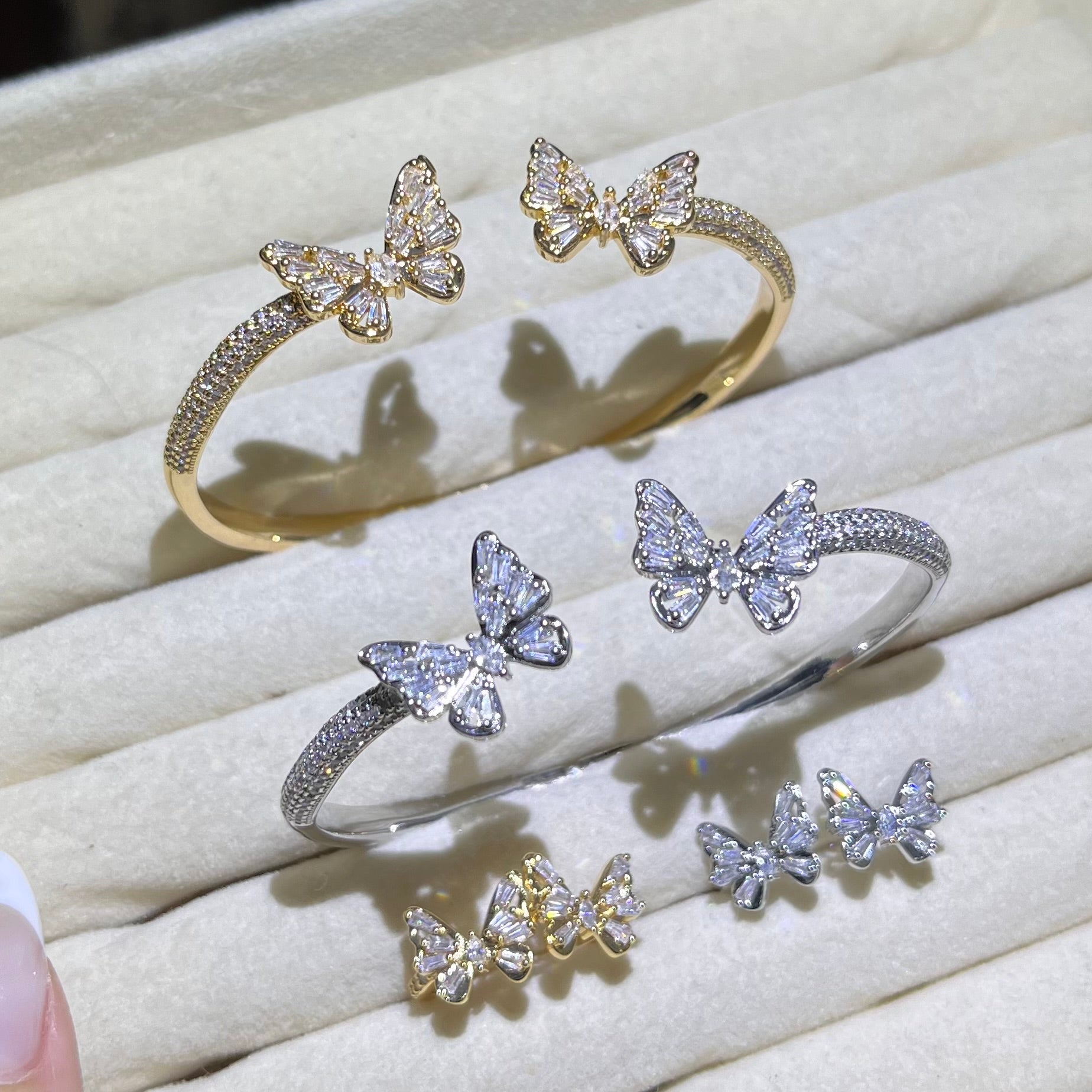 Full Diamond butterfly 🦋 Golden& Silver bangle and ring set