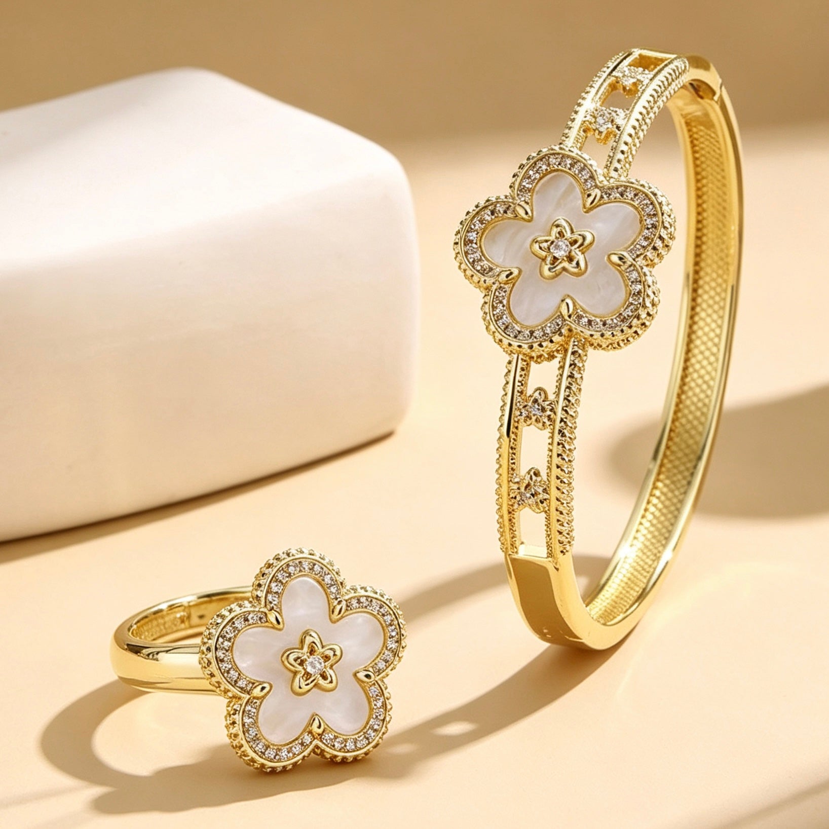 Forever Bloom🌸 Simulated Shell Golden& silver bangle and ring set